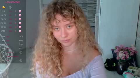 Snapshot of milounee chatting on August 3, 2026, 9:04 am milounee online show from August 3, 2026, 9:04 am