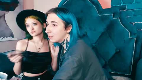 milten_trish online show from December 11, 2024, 2:11 pm