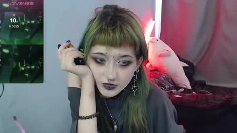 milten_trish online show from May 7, 2026, 3:50 pm