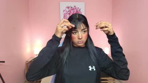 milu_carbajal_x online show from November 20, 2025, 8:08 pm