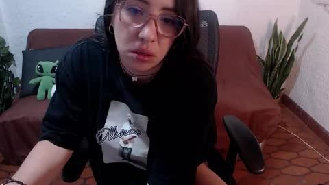 Milu Wallace  online show from March 8, 2026, 2:04 am