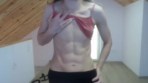 milusea online show from September 22, 2025, 11:34 am