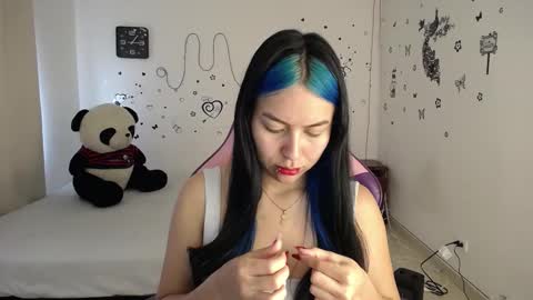 Milusolers online show from November 11, 2025, 12:49 pm