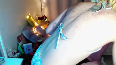 mily_milk_ online show from February 17, 2025, 6:31 am