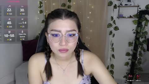 Mily online show from March 3, 2025, 11:35 pm