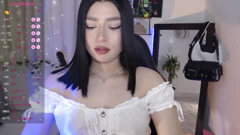 Mily online show from October 21, 2025, 9:04 pm