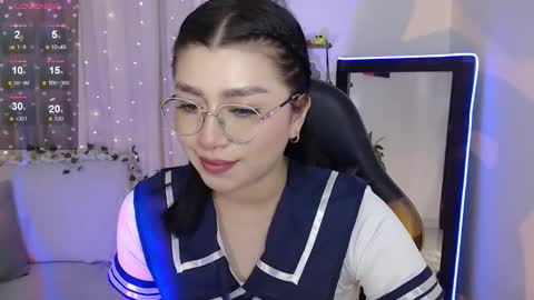 Mily online show from October 30, 2025, 6:52 pm