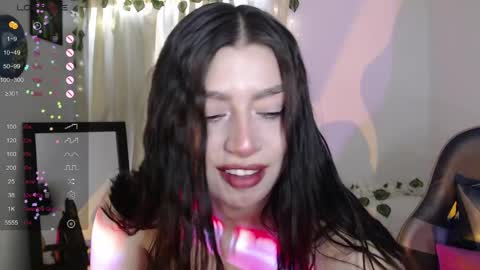 Snapshot of mily_thomson_b chatting on April 23, 2026, 10:12 pm Mily online show from April 23, 2026, 10:12 pm