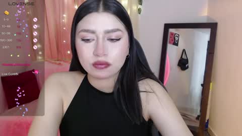 Snapshot of mily_thomson_b chatting on April 30, 2026, 12:17 am Mily online show from April 30, 2026, 12:17 am