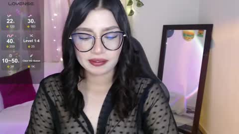 Snapshot of mily_thomson_b chatting on May 23, 2026, 12:05 am Mily online show from May 23, 2026, 12:05 am