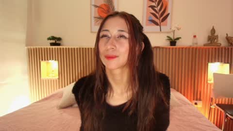 Milly  online show from December 7, 2024, 8:05 pm