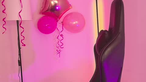 Milly  online show from February 11, 2025, 3:40 am