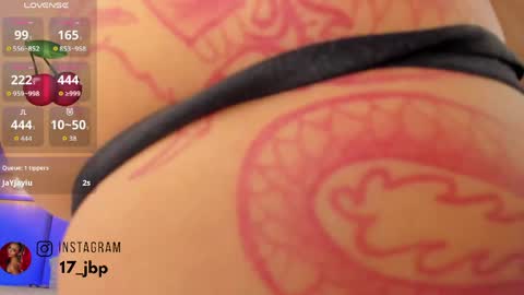 Snapshot of milyy_vermont chatting on April 17, 2026, 7:28 pm Milyy online show from April 17, 2026, 7:28 pm