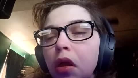 Snapshot of mimi142 chatting on March 15, 2026, 5:08 pm mimi142 online show from March 15, 2026, 5:08 pm