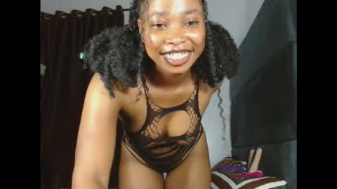 mimi online show from December 16, 2025, 4:01 pm