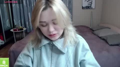 mimimishel_69 online show from February 11, 2026, 9:09 pm