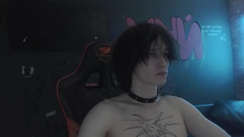 Snapshot of min1pekka chatting on October 5, 2025, 12:20 am Max online show from October 5, 2025, 12:20 am