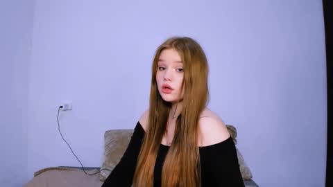 hi Im Mina  online show from January 14, 2026, 1:55 am