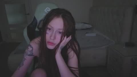 minadzukii online show from January 7, 2026, 5:32 am