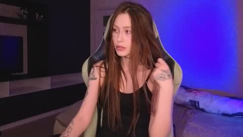 minadzukii online show from February 1, 2026, 2:15 pm