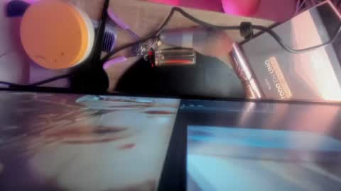 Snapshot of minami_nakamura chatting on July 17, 2026, 5:14 am minami_nakamura online show from July 17, 2026, 5:14 am