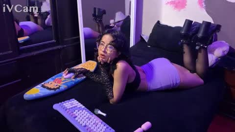 Suki 3 online show from February 2, 2026, 4:22 am