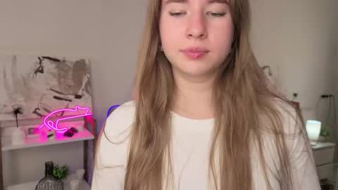 Milly online show from September 9, 2025, 1:43 pm