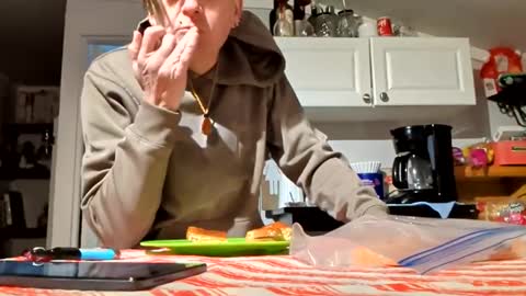 mindbodysoul_13 online show from May 12, 2026, 9:34 pm