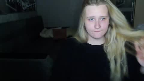 Mindiys online show from December 7, 2024, 11:45 pm