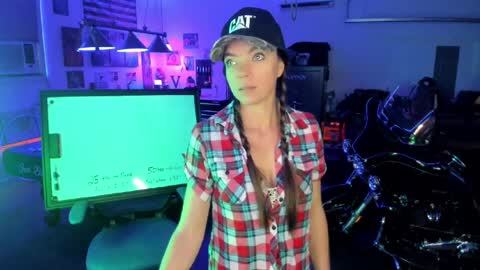 Snapshot of mindymars chatting on April 3, 2026, 11:19 am Mindy Mars online show from April 3, 2026, 11:19 am