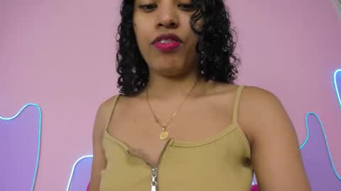 Snapshot of mingie_rouse chatting on October 13, 2025, 12:27 pm Mingie online show from October 13, 2025, 12:27 pm