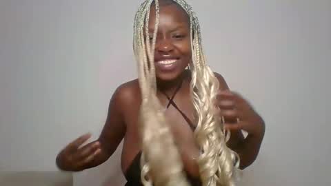 STRAWBERRY online show from February 21, 2025, 12:38 am