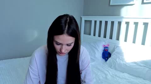 Snapshot of mini_bunny_mini chatting on October 27, 2025, 7:23 am KarinaLeila online show from October 27, 2025, 7:23 am