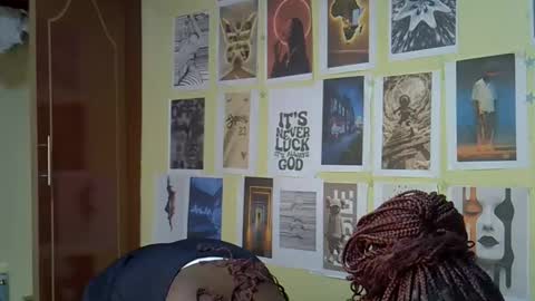 mini_karee online show from March 20, 2026, 8:52 am