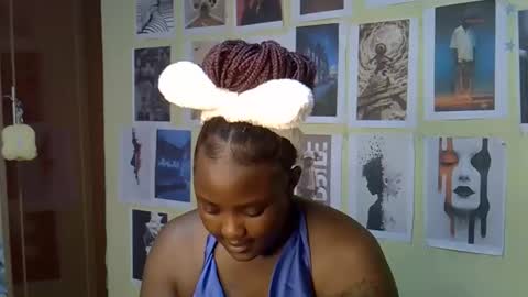 mini_karee online show from April 5, 2026, 9:17 am