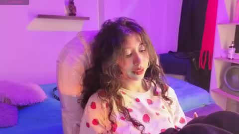 miniadelf online show from May 1, 2026, 9:52 pm