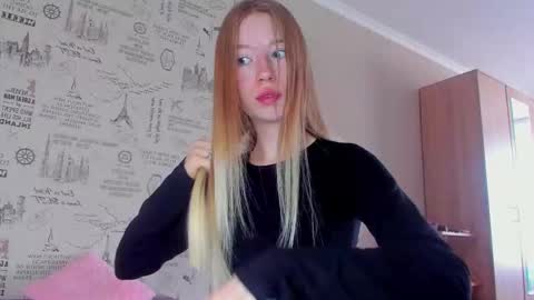 Snapshot of minidiva_ chatting on September 12, 2025, 6:46 am Amelia online show from September 12, 2025, 6:46 am