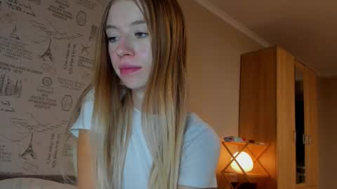 Snapshot of minidiva_ chatting on September 16, 2025, 9:05 pm Amelia online show from September 16, 2025, 9:05 pm