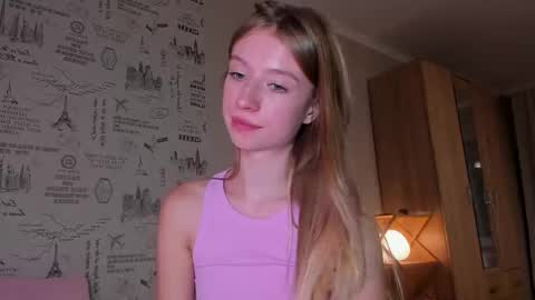 Snapshot of minidiva_ chatting on October 24, 2025, 5:20 pm Amelia online show from October 24, 2025, 5:20 pm