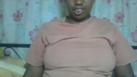 Snapshot of minie4tina chatting on December 6, 2024, 5:20 am Minie4Tina online show from December 6, 2024, 5:20 am