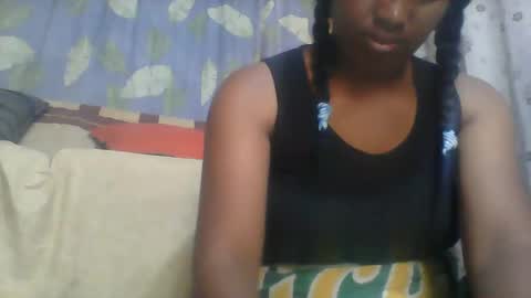 Snapshot of minie4tina chatting on December 11, 2024, 6:25 am Minie4Tina online show from December 11, 2024, 6:25 am