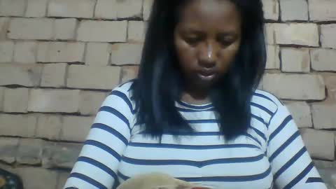 Snapshot of minie4tina chatting on January 12, 2025, 5:56 am Minie4Tina online show from January 12, 2025, 5:56 am