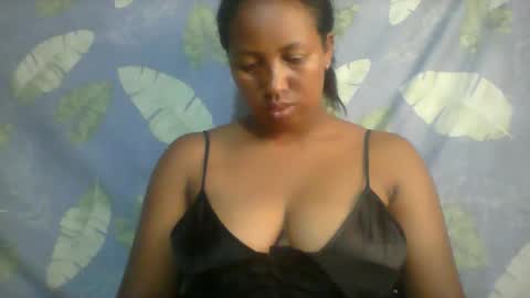 Snapshot of minie4tina chatting on February 9, 2025, 6:33 am Minie4Tina online show from February 9, 2025, 6:33 am