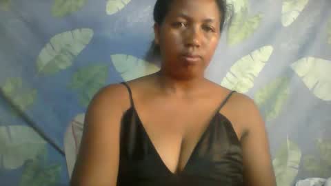 Snapshot of minie4tina chatting on February 10, 2025, 6:09 am Minie4Tina online show from February 10, 2025, 6:09 am