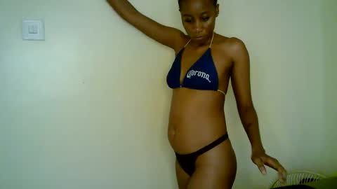 minieme1 online show from February 6, 2026, 8:18 am