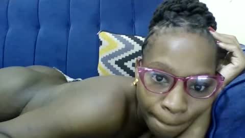 minlavine online show from May 8, 2026, 9:53 pm