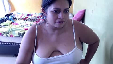 Andrea online show from February 6, 2025, 6:46 pm