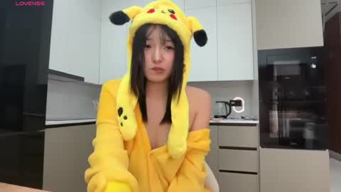 Snapshot of minnie_joy_ chatting on July 23, 2026, 12:25 pm Joy online show from July 23, 2026, 12:25 pm
