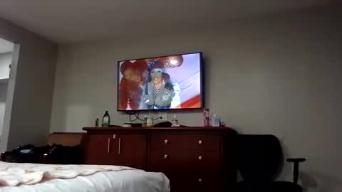 minniehunney online show from October 8, 2025, 7:50 am