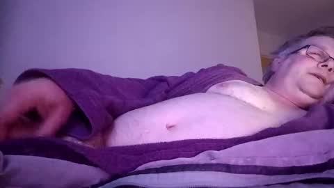 Snapshot of minos60200 chatting on December 8, 2024, 10:14 pm Stephano online show from December 8, 2024, 10:14 pm